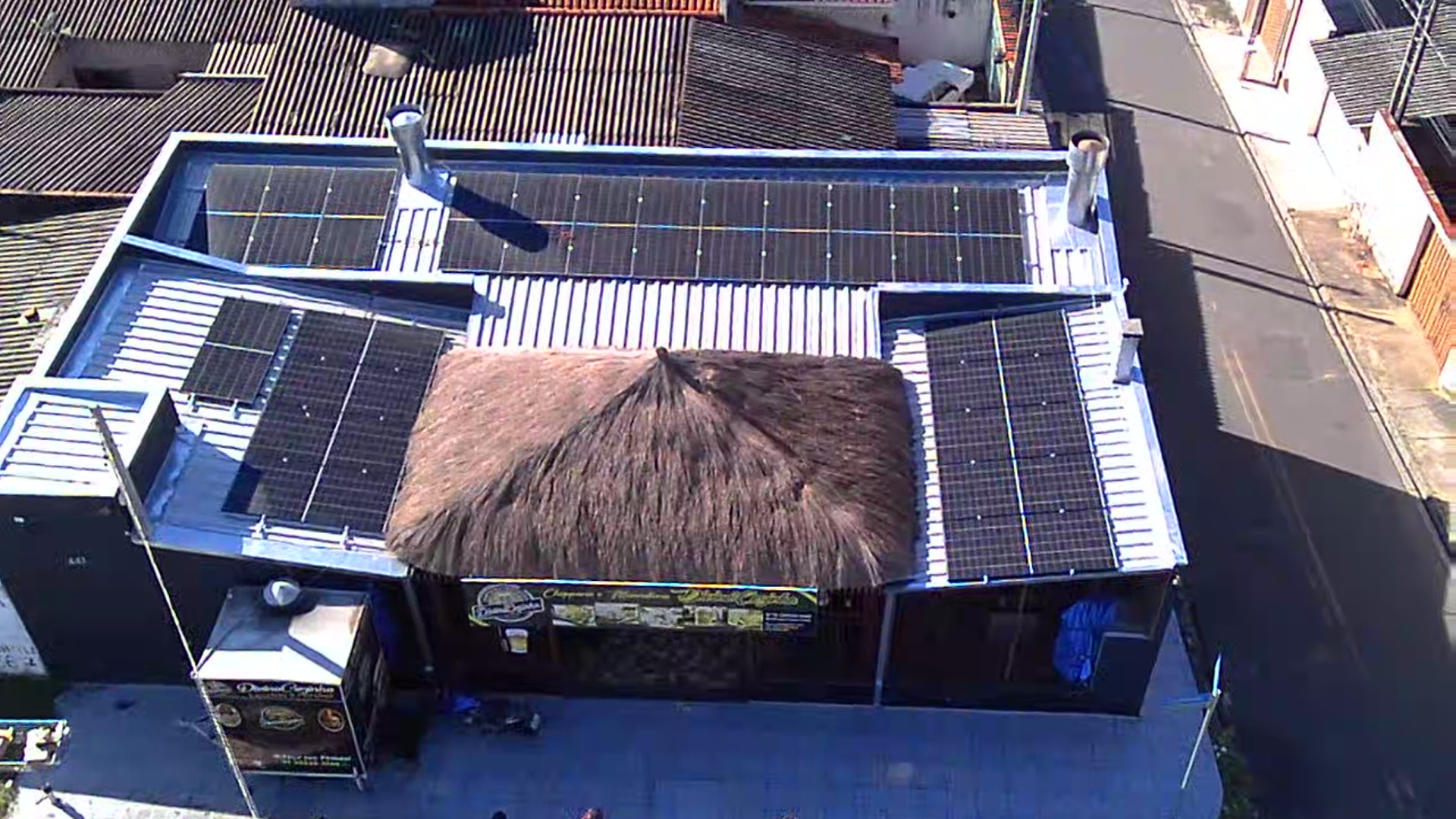 Instalação de energia solar em restaurante em Hortolândia/SP realizada pela Prime Lumen Tecnologia Solar